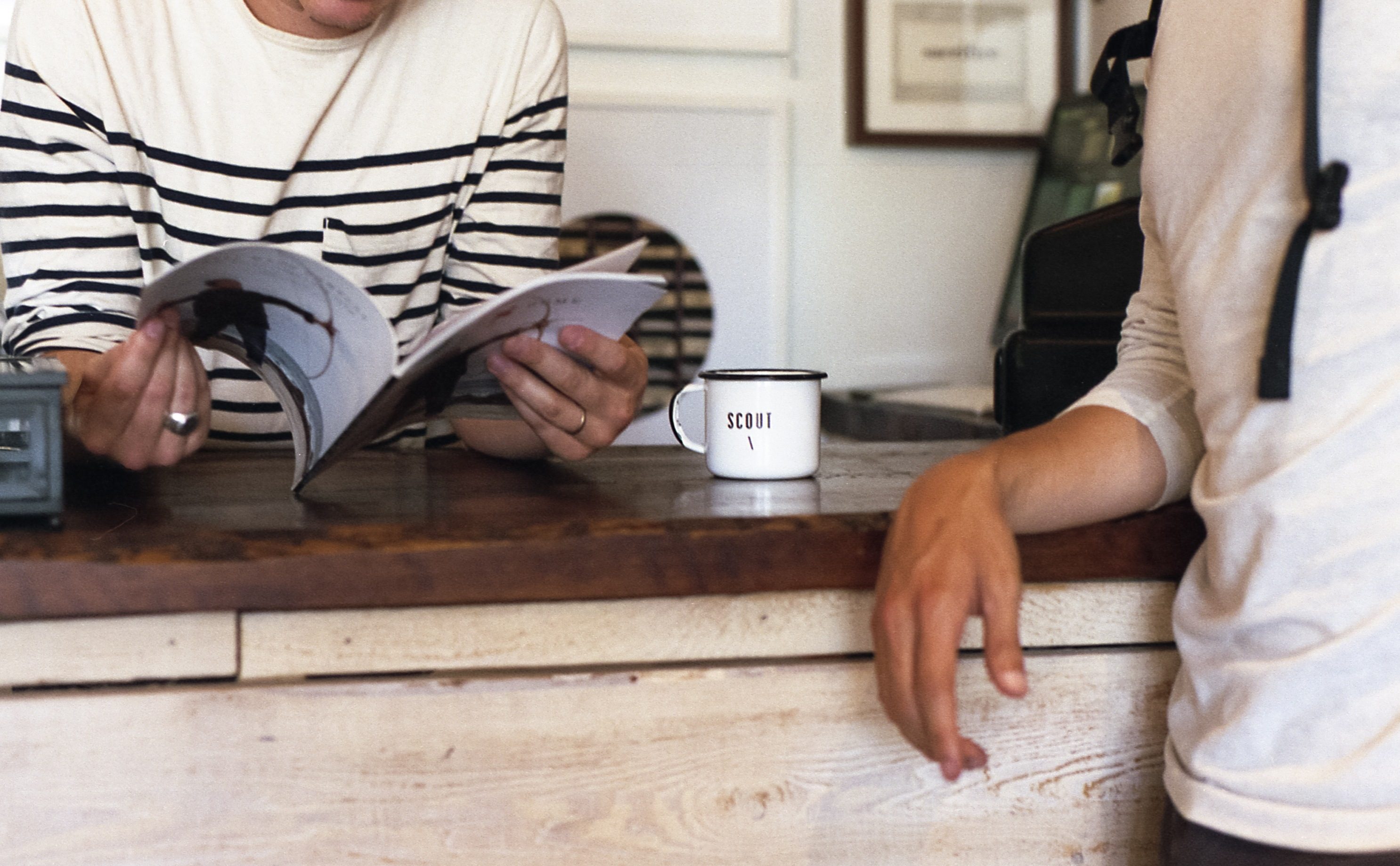 La bozza di Card e Stand guardata insieme al banco